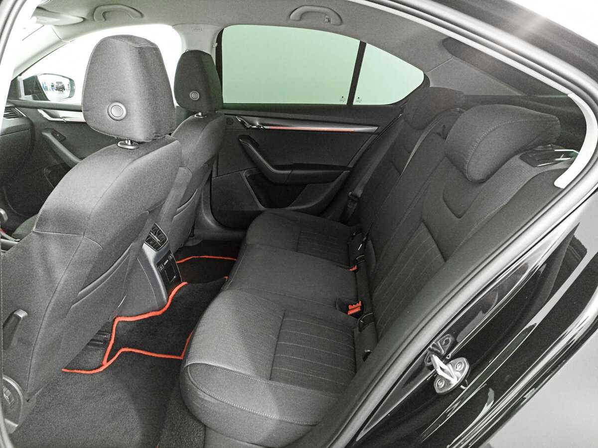 Б/У Шкода Октавия 2018 года. Фото: #9