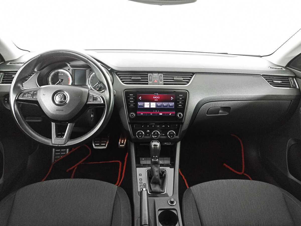 Б/У Шкода Октавия 2018 года. Фото: #11