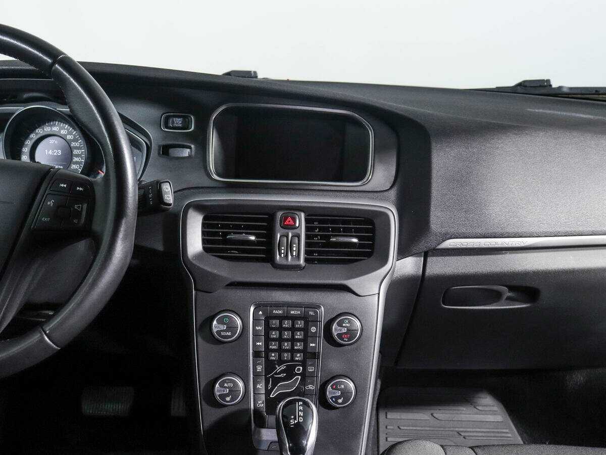 Б/У Вольво В40 Кросс Кантри 2019 года. Фото: #9