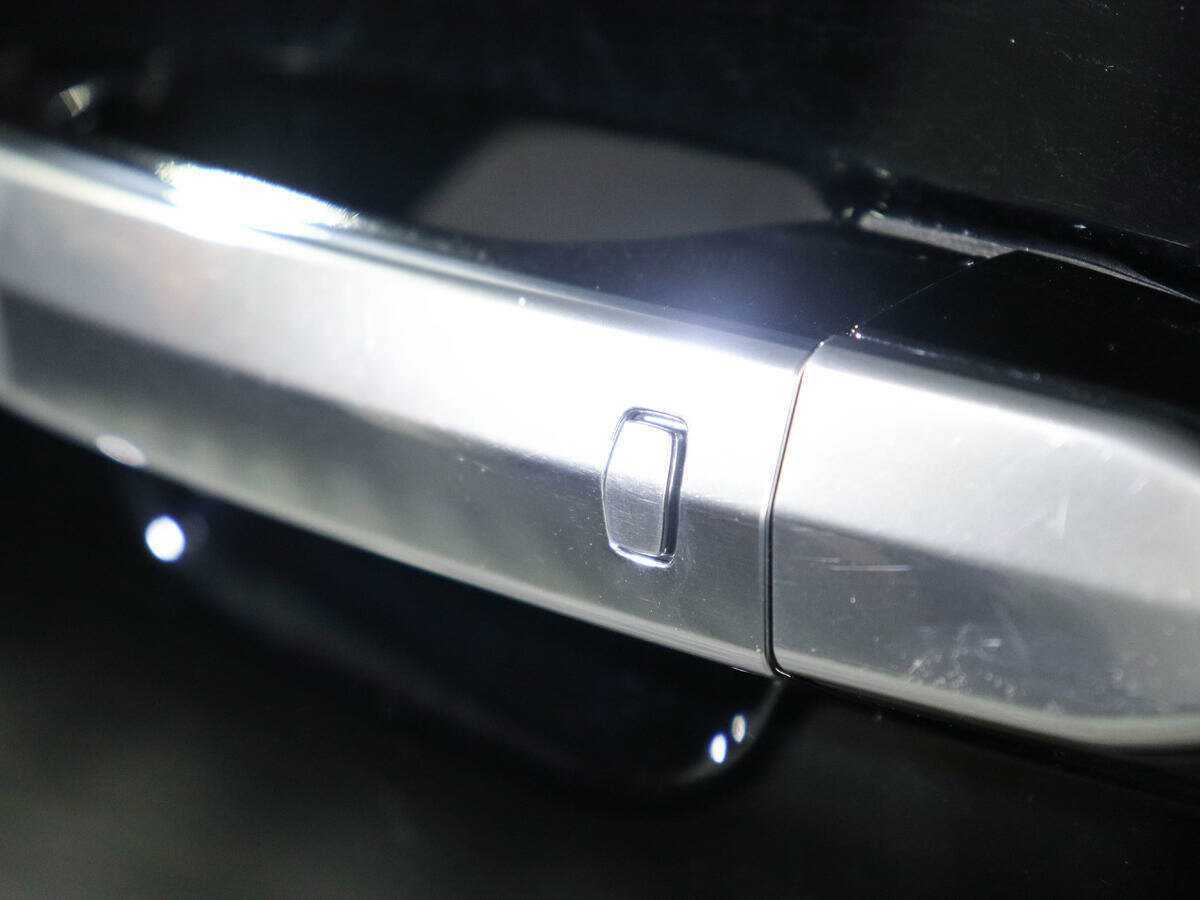 Б/У Кадиллак Эскалэйд 2018 года. Фото: #14