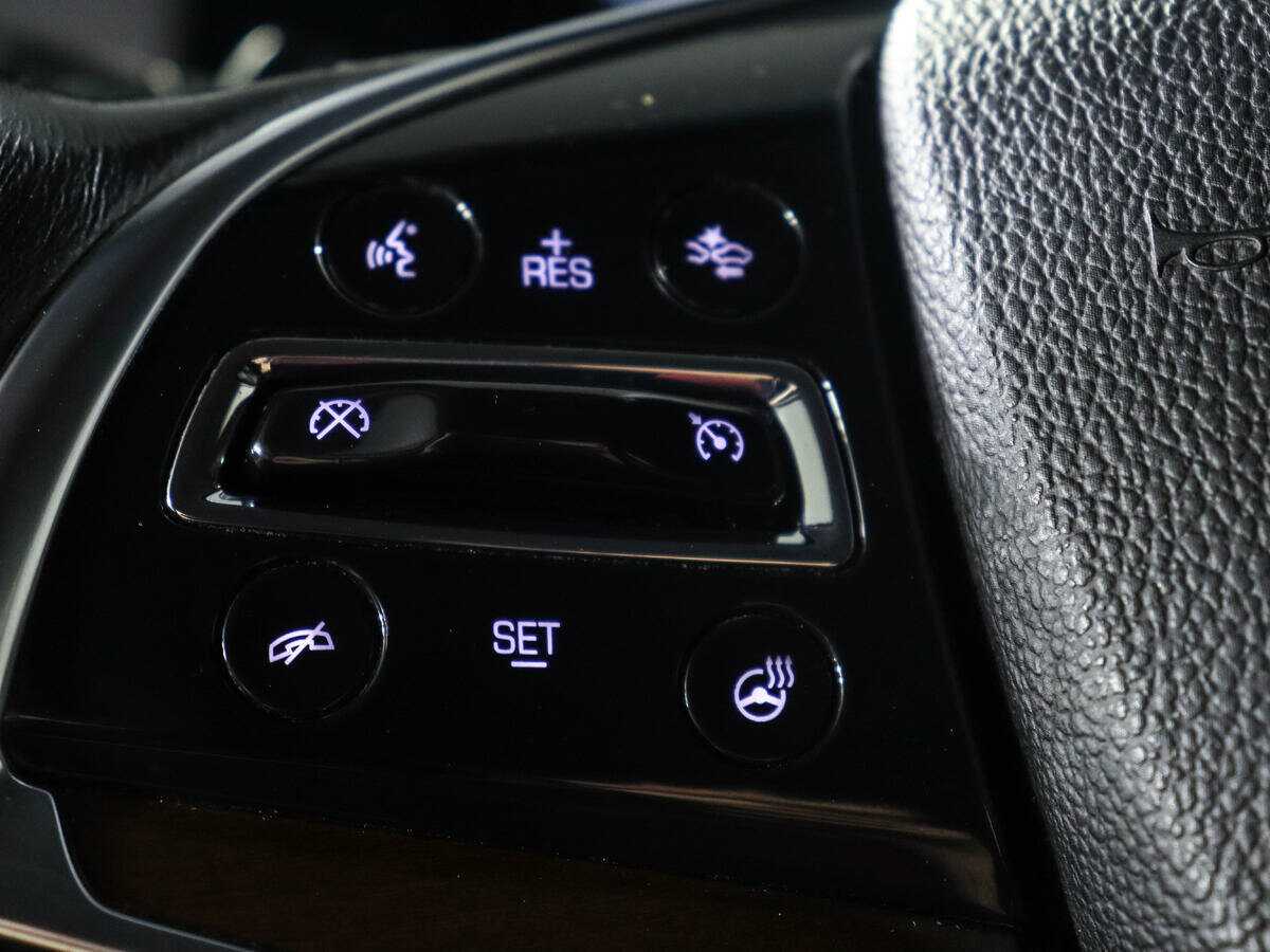 Б/У Кадиллак Эскалэйд 2018 года. Фото: #20