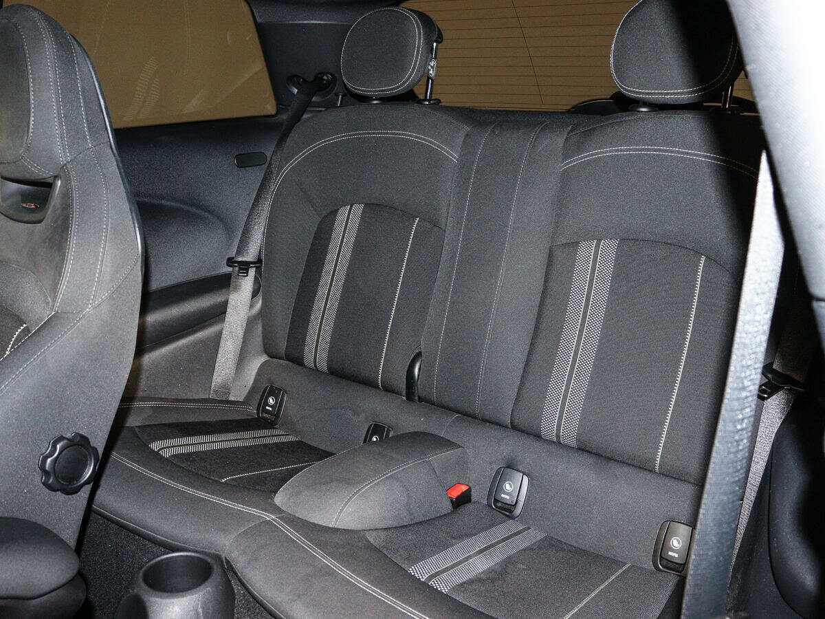 Б/У Мини Хэтч 2016 года. Фото: #9