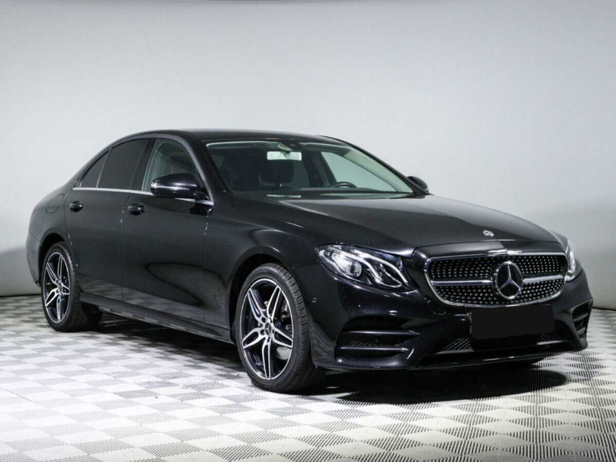 Б/У Мерседес-Бенц Е-Класс 2020 года. Фото: #2