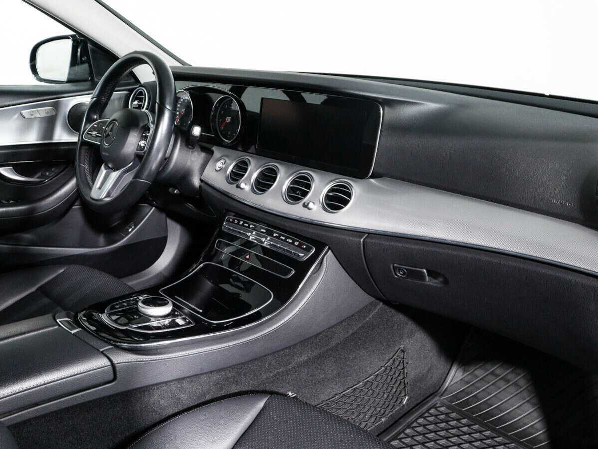 Б/У Мерседес-Бенц Е-Класс 2020 года. Фото: #6