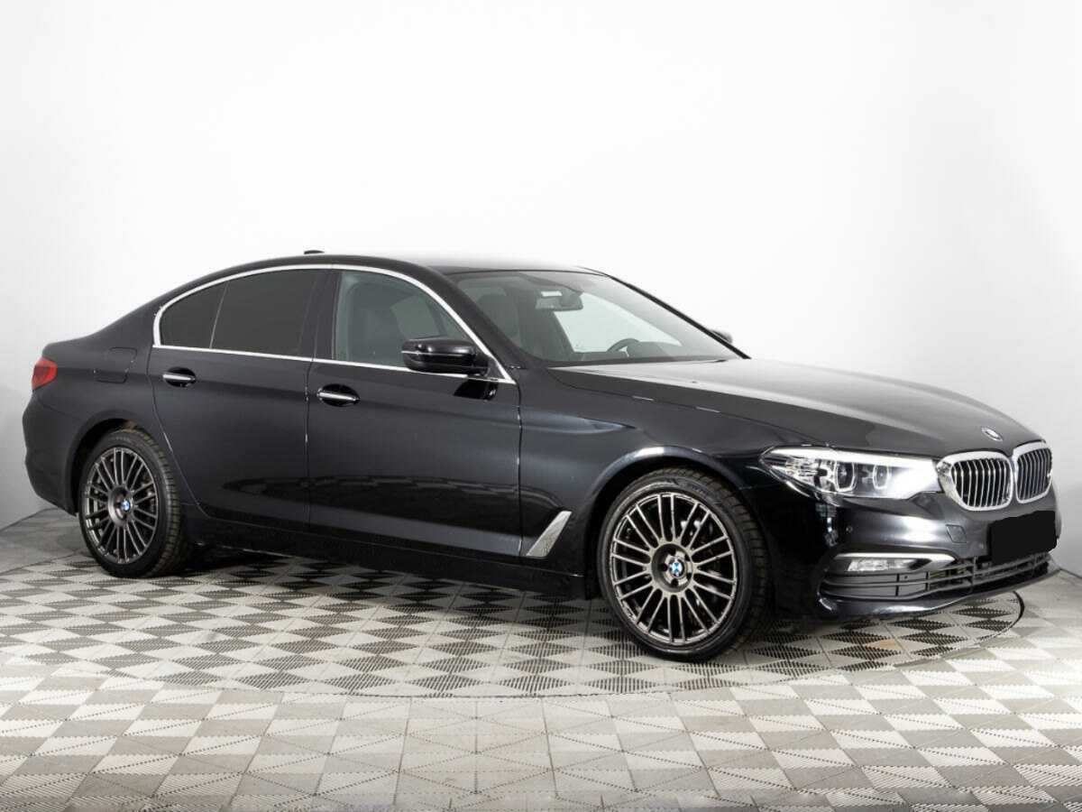 Б/У БМВ 5 серии 2017 года. Фото: #1