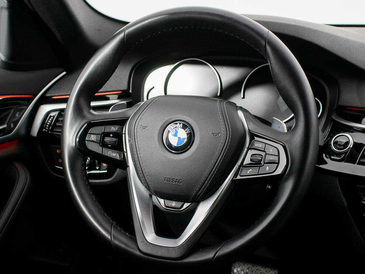 Б/У БМВ 5 серии 2017 года. Фото: #16