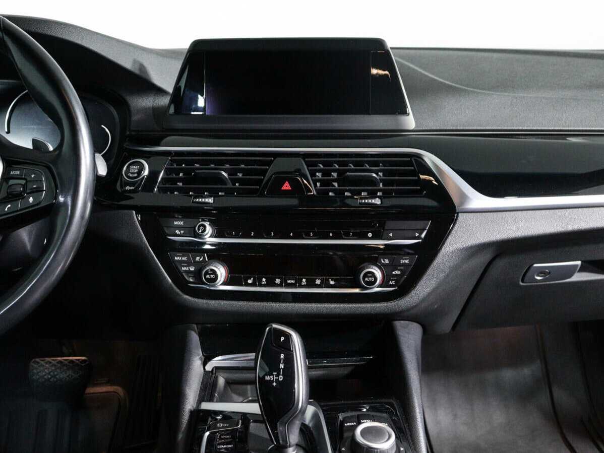 Б/У БМВ 5 серии 2019 года. Фото: #10