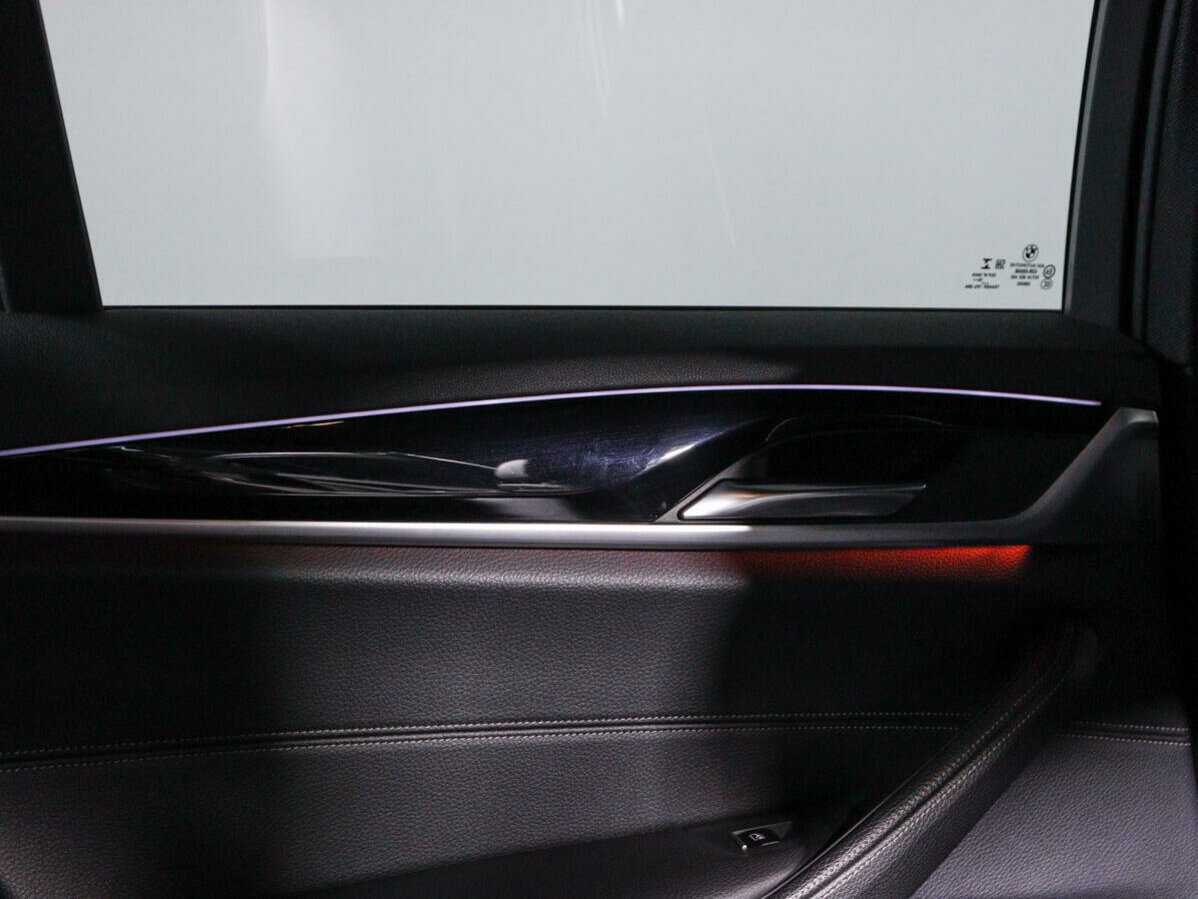 Б/У БМВ 5 серии 2019 года. Фото: #12