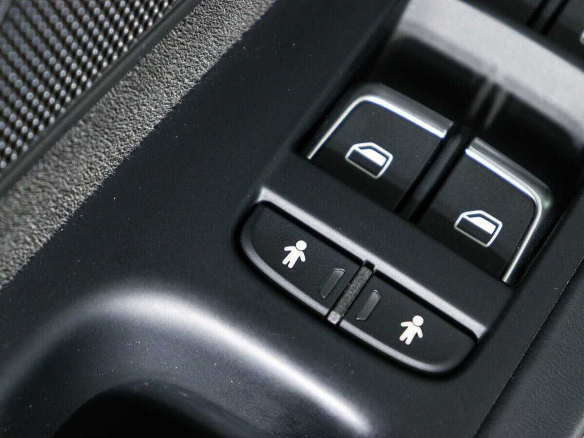 Б/У Ауди А8 2015 года. Фото: #15