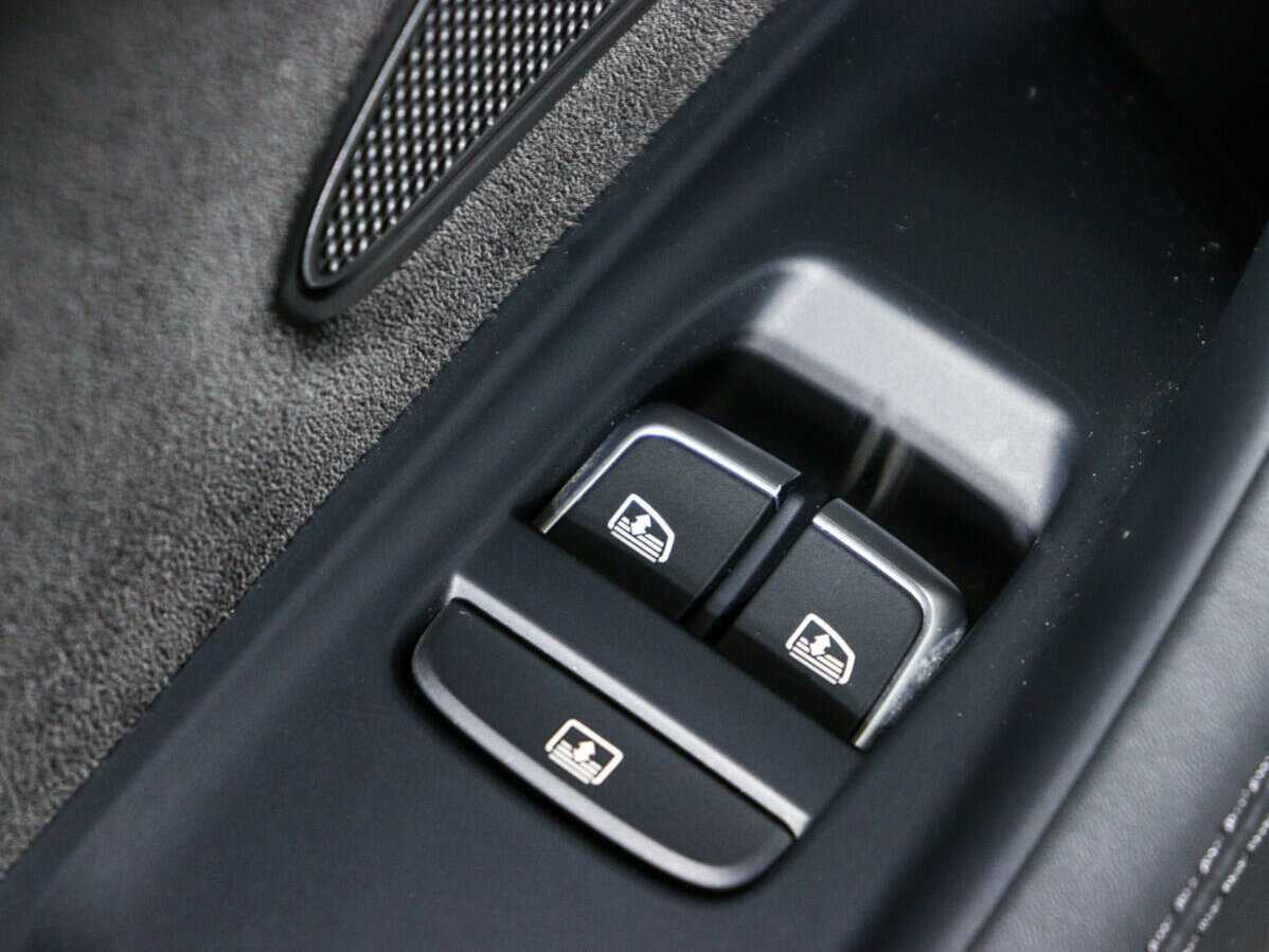 Б/У Ауди А8 2015 года. Фото: #16