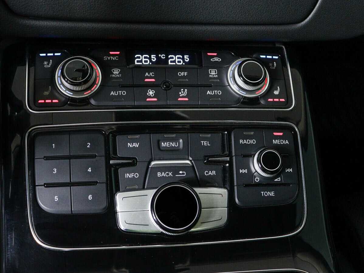 Б/У Ауди А8 2015 года. Фото: #21