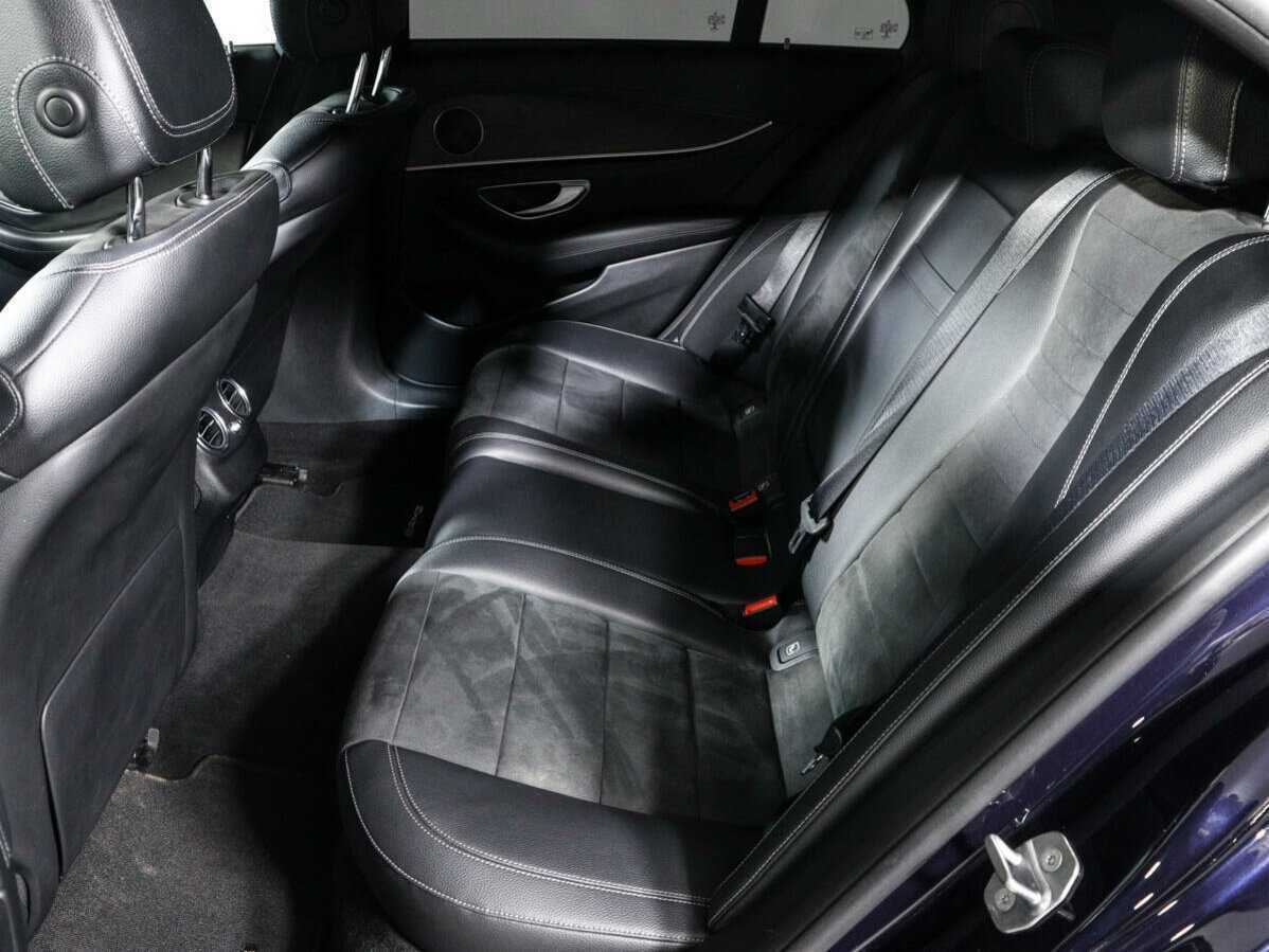 Б/У Мерседес-Бенц Е-Класс 2017 года. Фото: #9