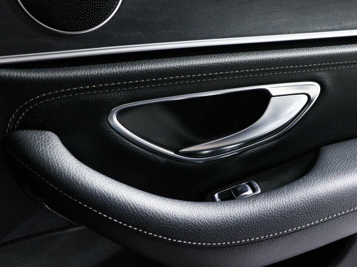 Б/У Мерседес-Бенц Е-Класс 2017 года. Фото: #14