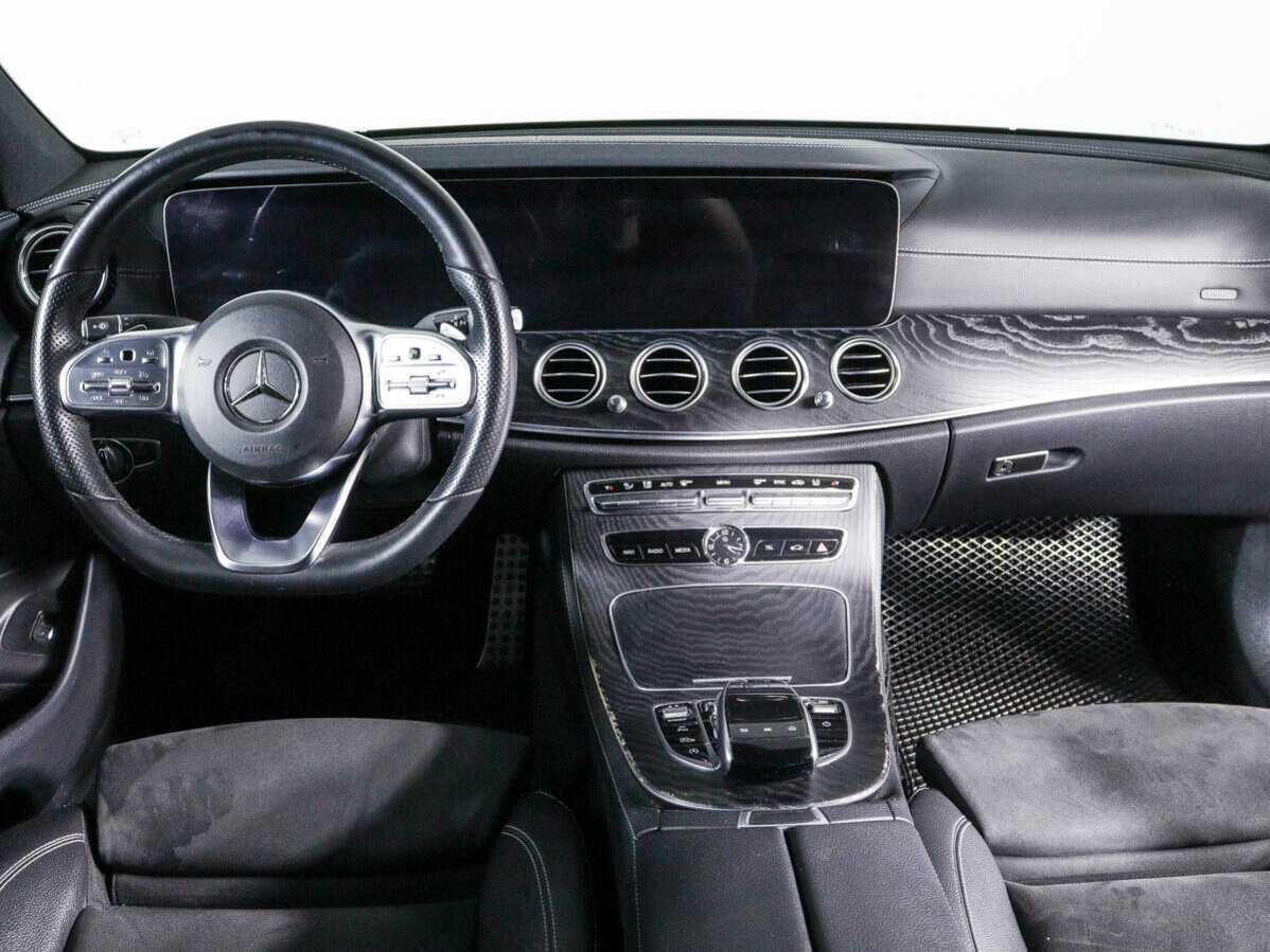 Б/У Мерседес-Бенц Е-Класс 2018 года. Фото: #10