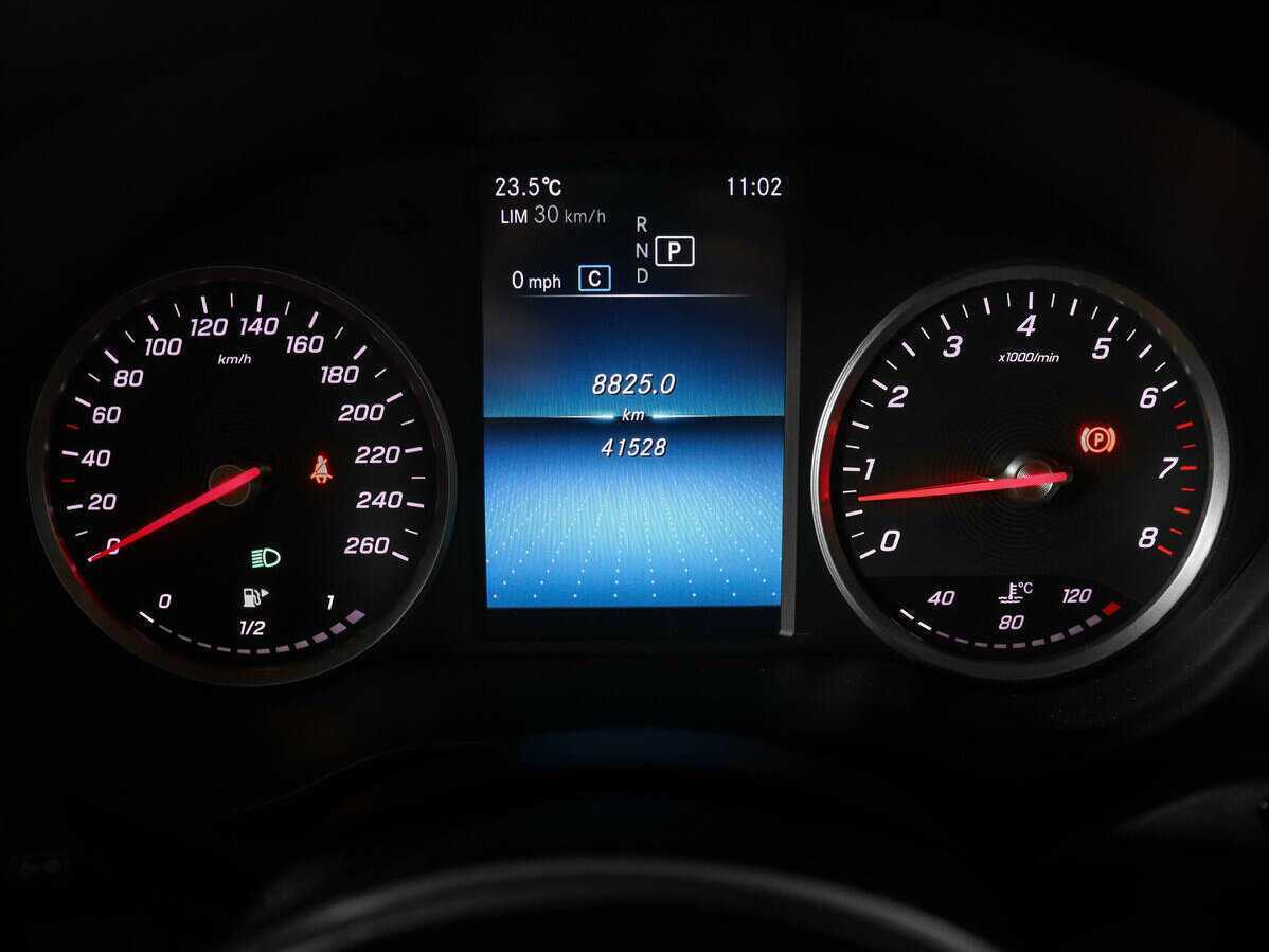 Б/У Мерседес-Бенц ГЛЦ 2021 года. Фото: #9