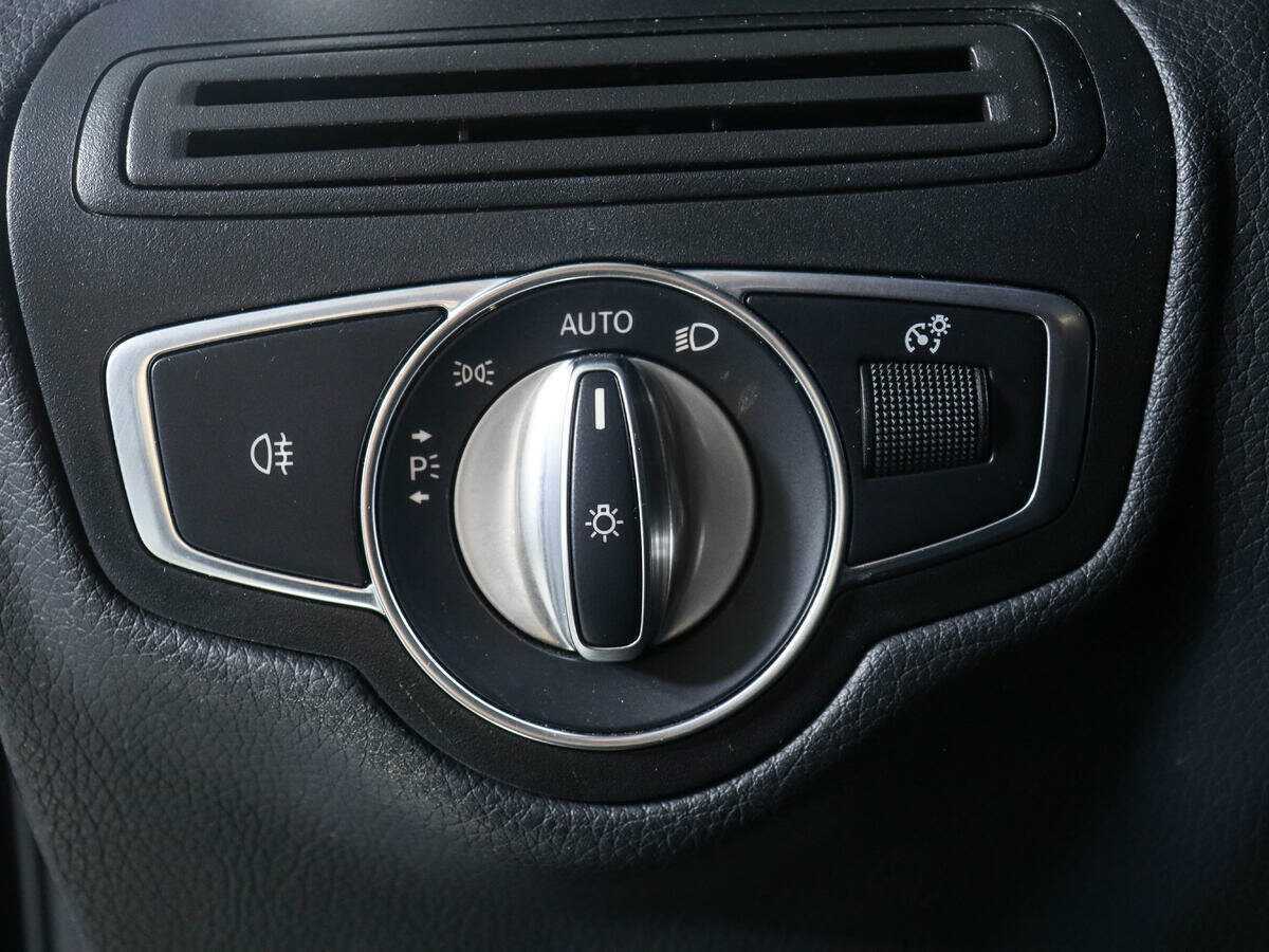 Б/У Мерседес-Бенц ГЛЦ 2021 года. Фото: #15