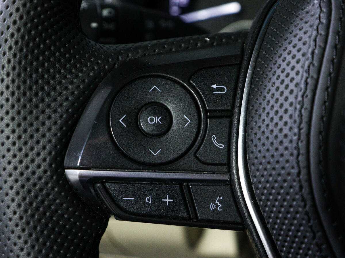 Б/У Тойота Камри 2021 года. Фото: #21