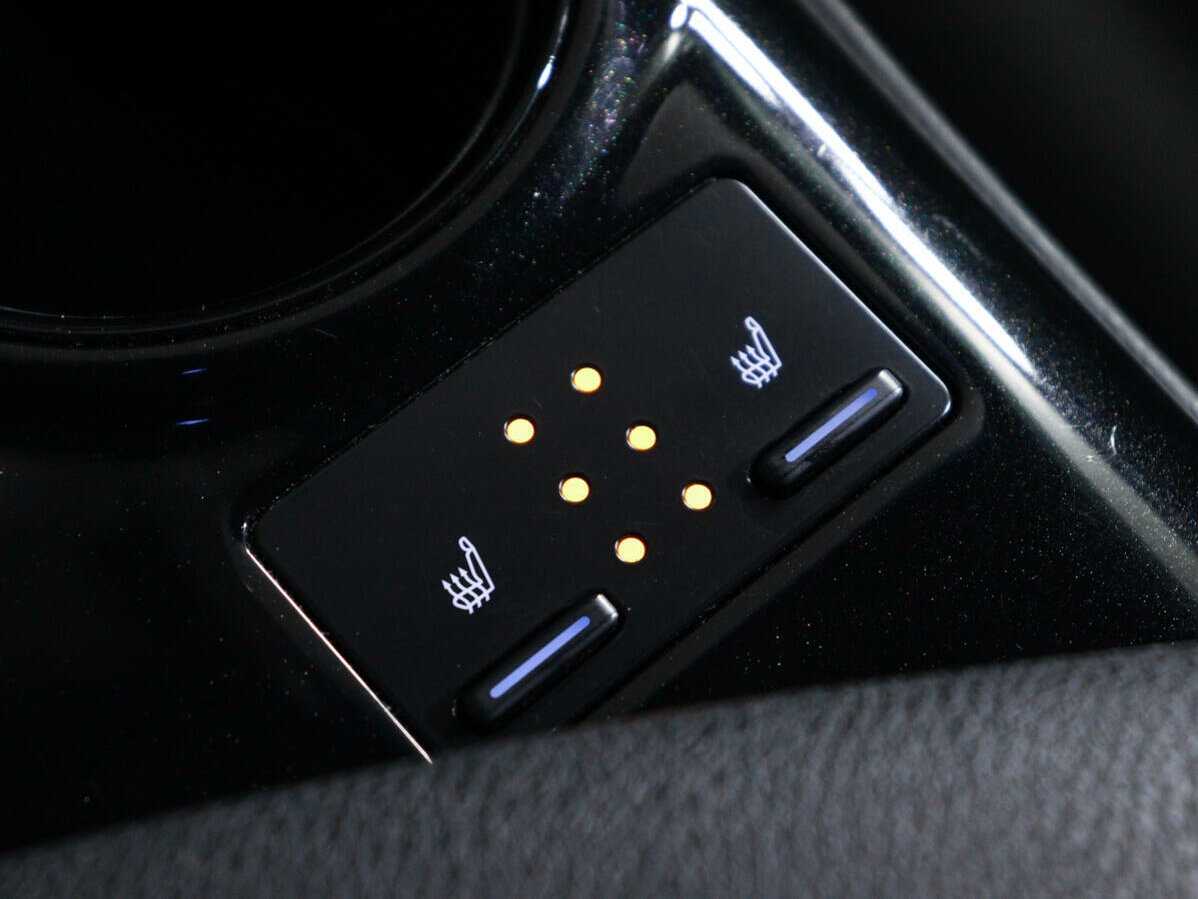 Б/У Тойота Камри 2020 года. Фото: #14