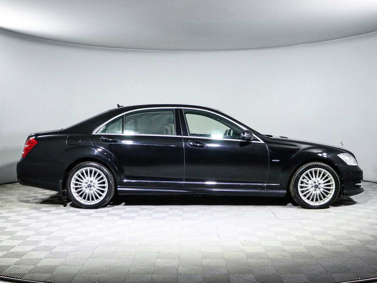 Б/У Мерседес-Бенц С-Класс 2011 года. Фото: #3