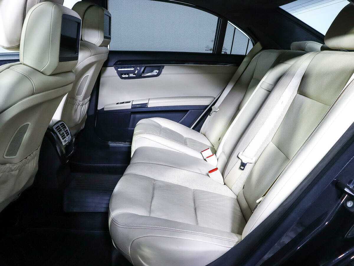 Б/У Мерседес-Бенц С-Класс 2011 года. Фото: #9