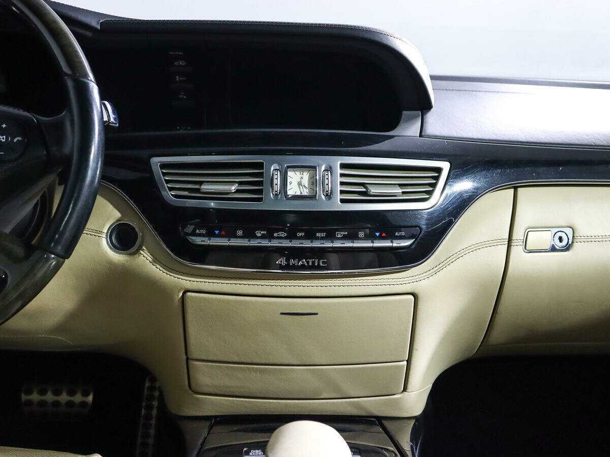 Б/У Мерседес-Бенц С-Класс 2011 года. Фото: #12