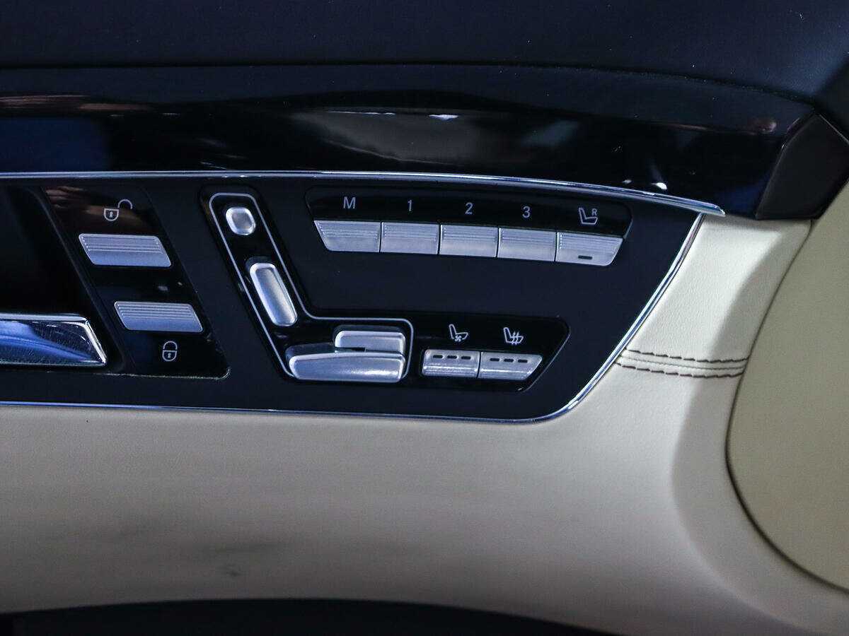 Б/У Мерседес-Бенц С-Класс 2011 года. Фото: #17