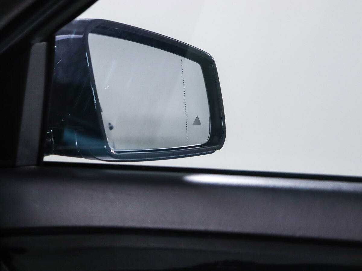 Б/У Мерседес-Бенц С-Класс 2011 года. Фото: #27