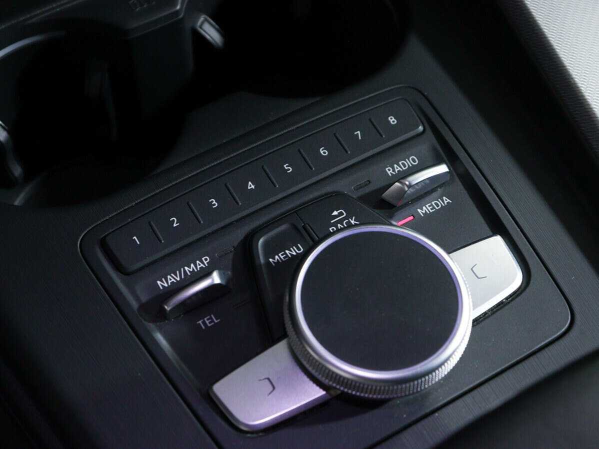 Б/У Ауди А4 2016 года. Фото: #20