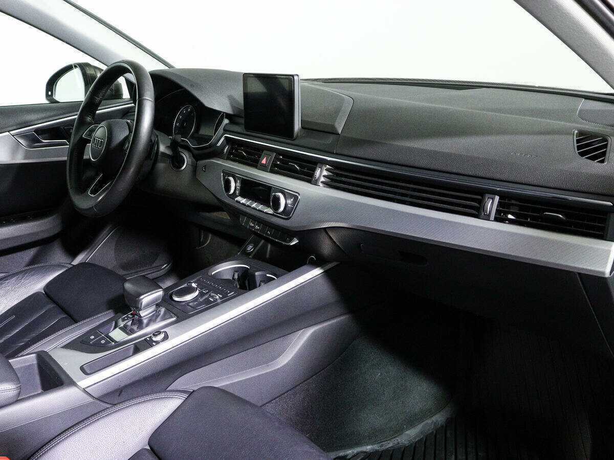 Б/У Ауди А4 2016 года. Фото: #8