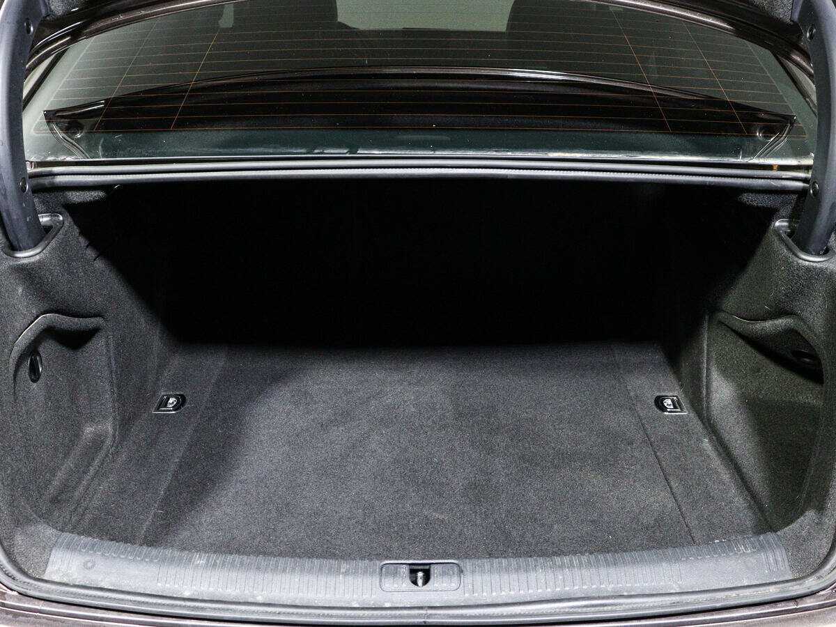 Б/У Ауди А4 2016 года. Фото: #17