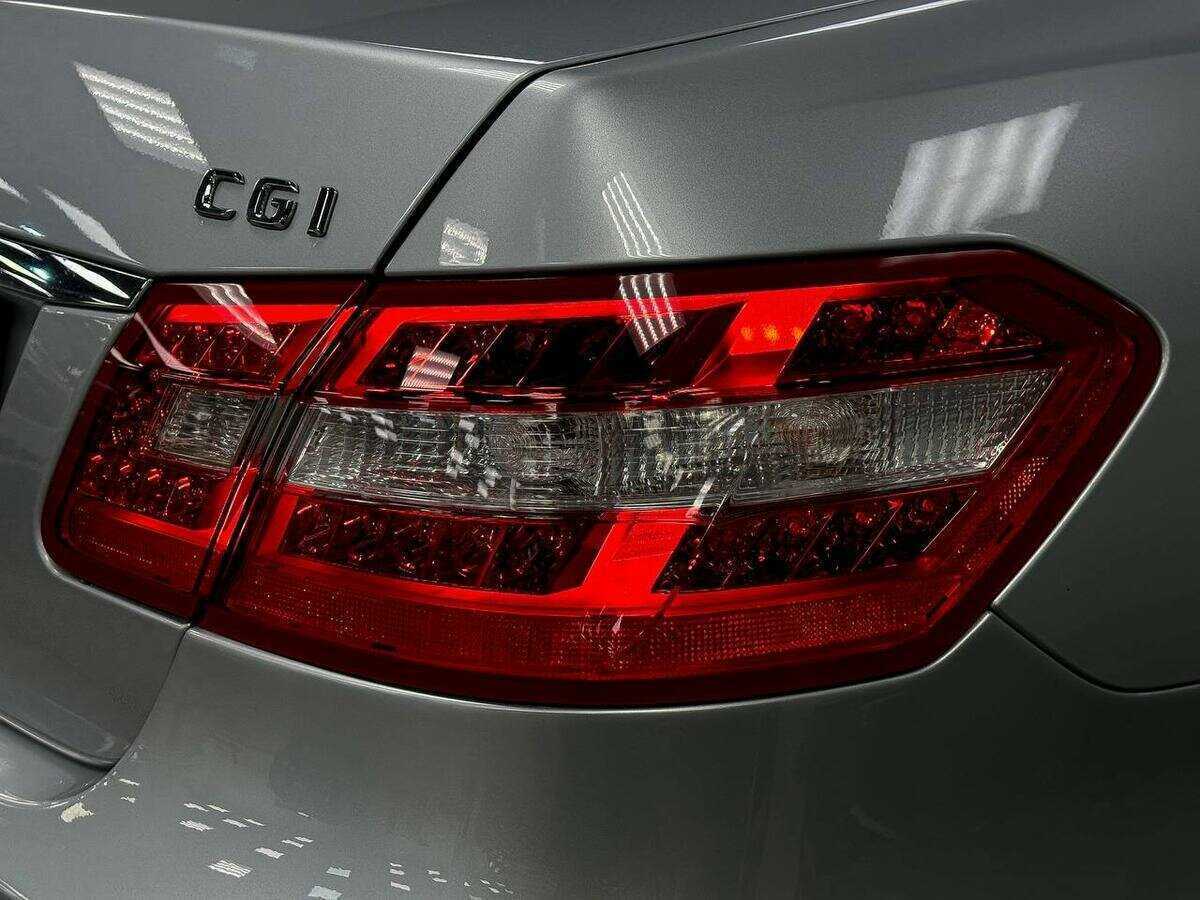 Б/У Мерседес-Бенц Е-Класс 2010 года. Фото: #14