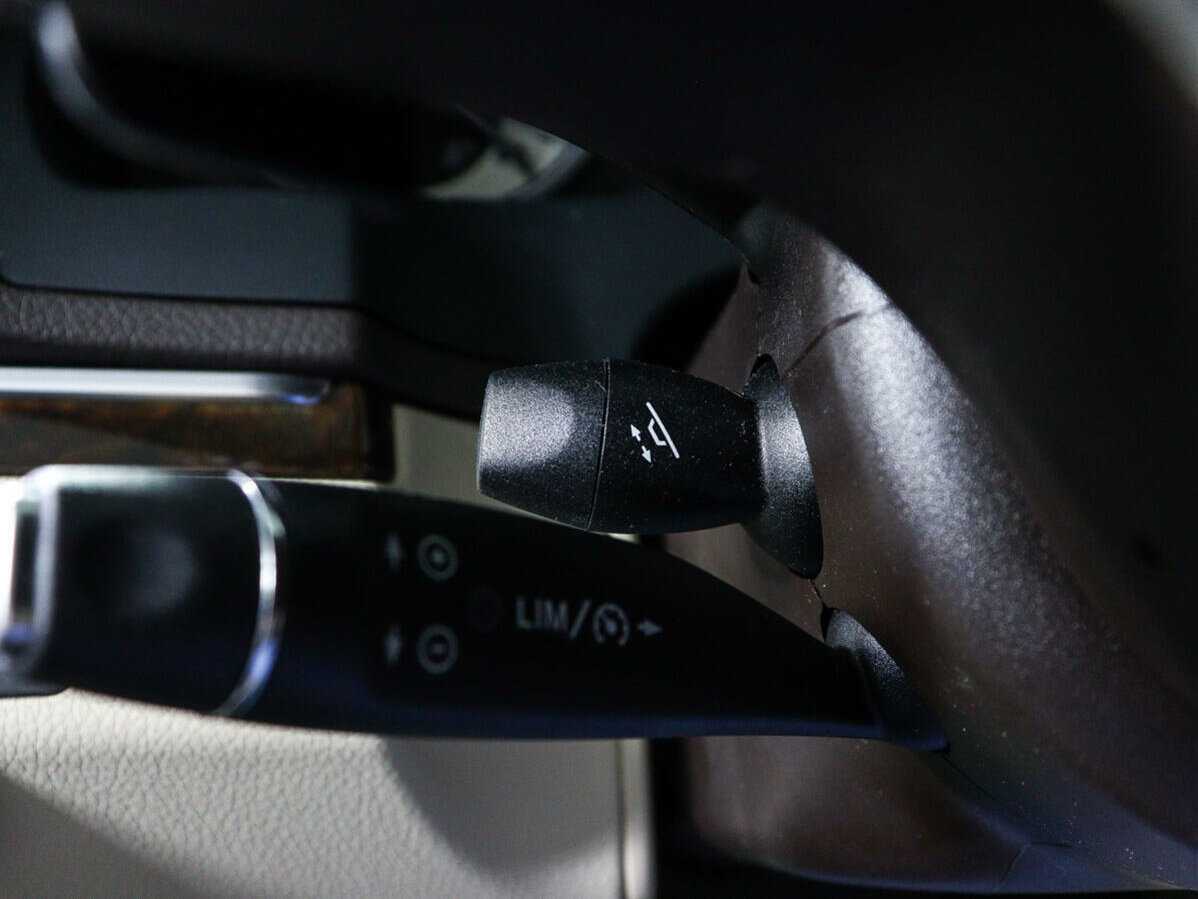 Б/У Мерседес-Бенц Е-Класс 2013 года. Фото: #17