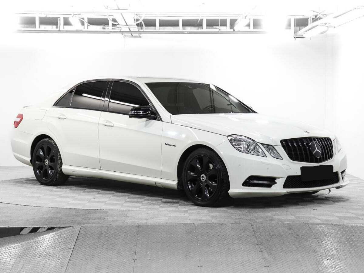 Б/У Мерседес-Бенц Е-Класс 2012 года. Фото: #2