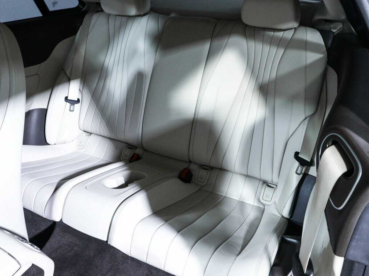 Б/У Мерседес-Бенц Е-Класс 2018 года. Фото: #9