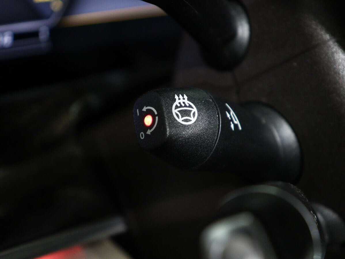 Б/У Мерседес-Бенц Е-Класс 2018 года. Фото: #21