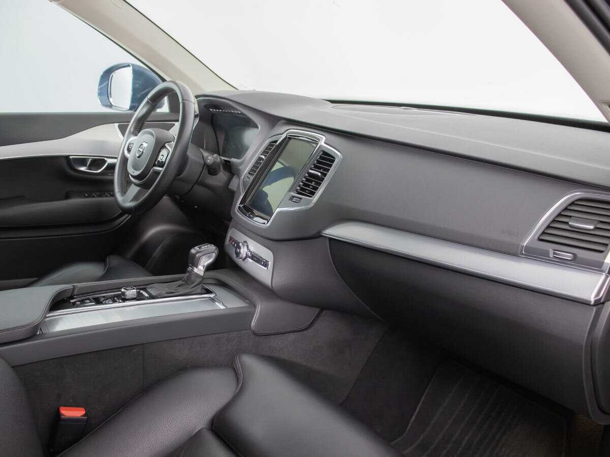 Б/У Вольво ИксЦ90 2019 года. Фото: #8