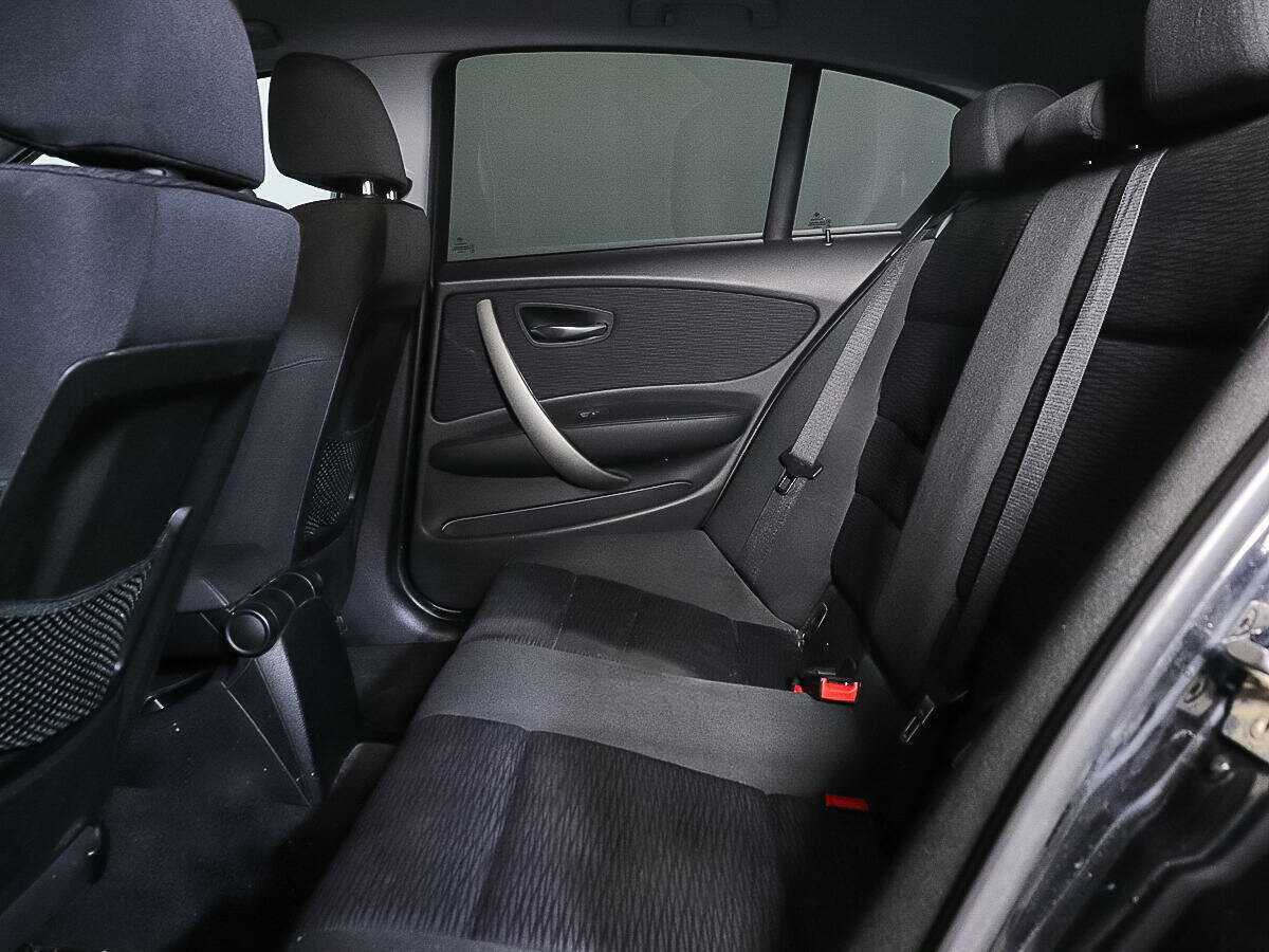 Б/У БМВ 1 серии 2010 года. Фото: #8