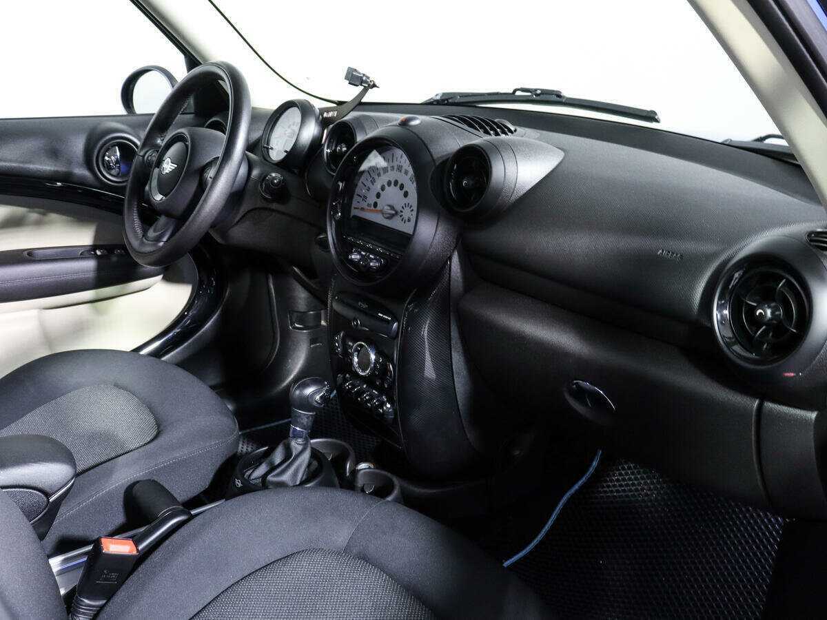 Б/У Мини Каунтримэн 2013 года. Фото: #8