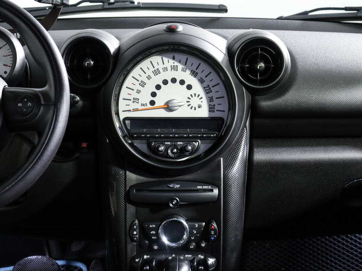 Б/У Мини Каунтримэн 2013 года. Фото: #12