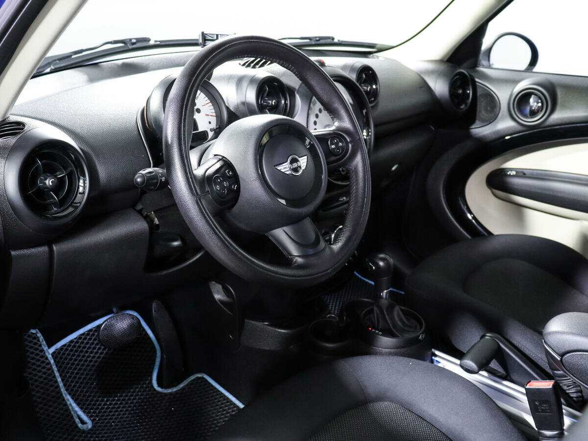 Б/У Мини Каунтримэн 2013 года. Фото: #13