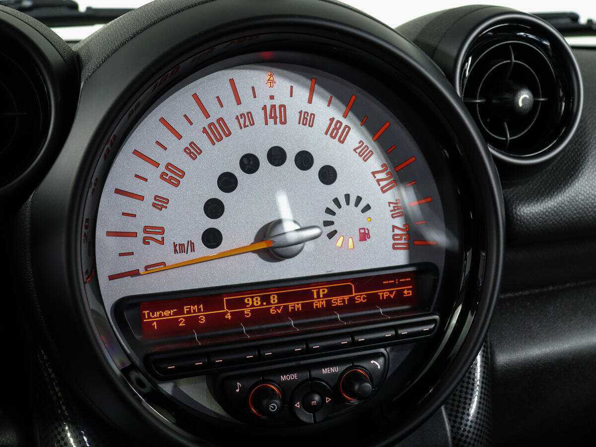 Б/У Мини Каунтримэн 2013 года. Фото: #18