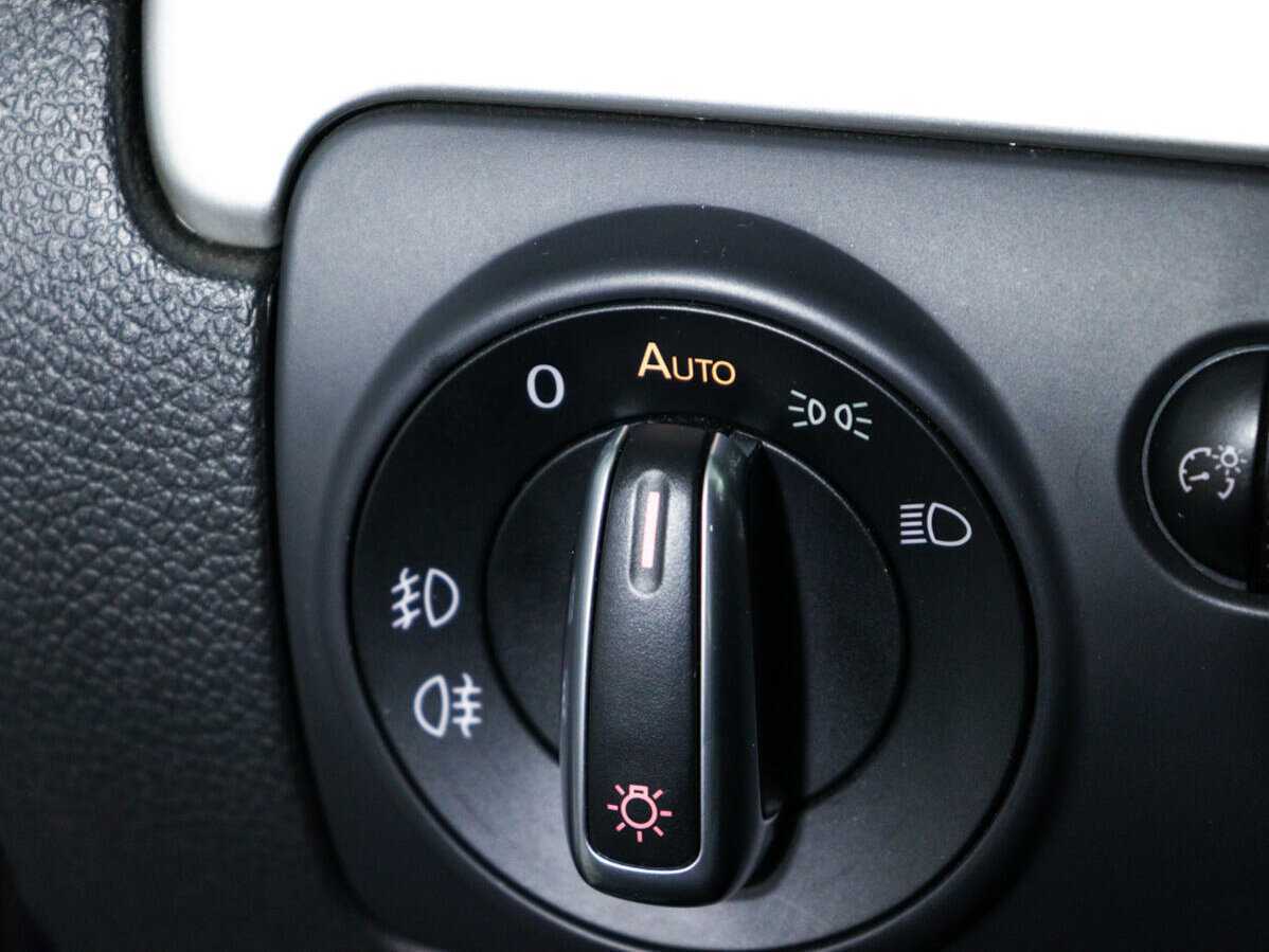 Б/У Фольксваген Гольф 2009 года. Фото: #16