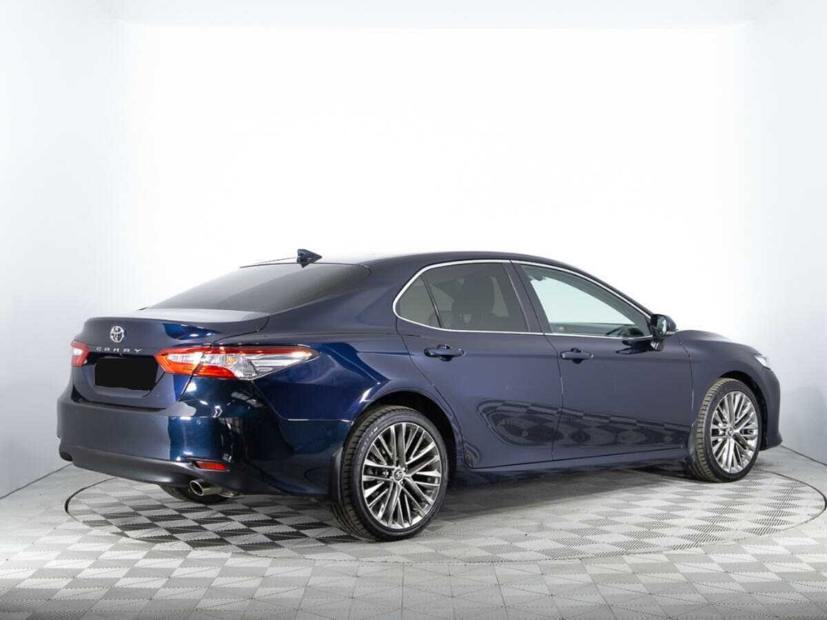 Б/У Тойота Камри 2018 года. Фото: #4