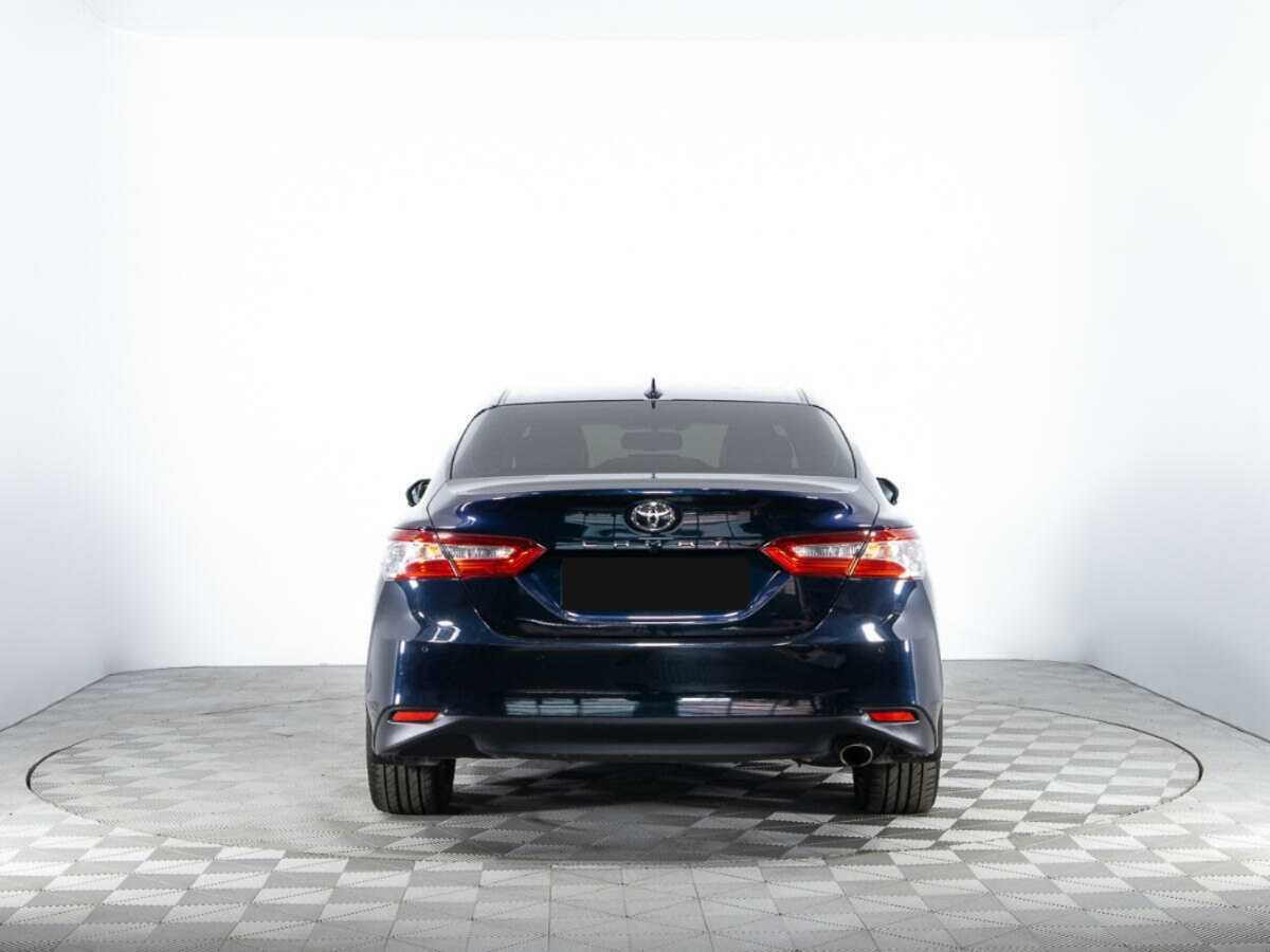 Б/У Тойота Камри 2018 года. Фото: #5