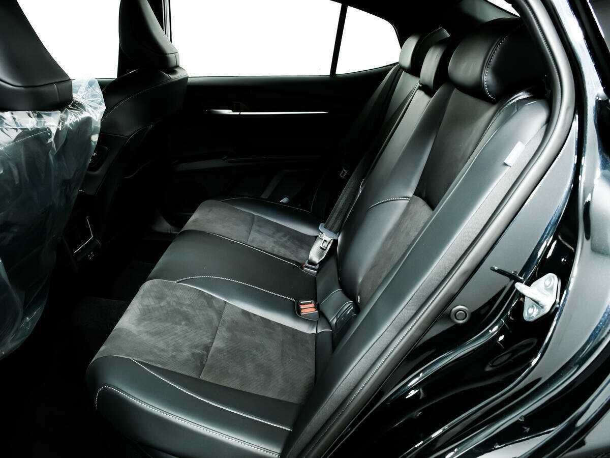 Б/У Тойота Камри 2024 года. Фото: #11