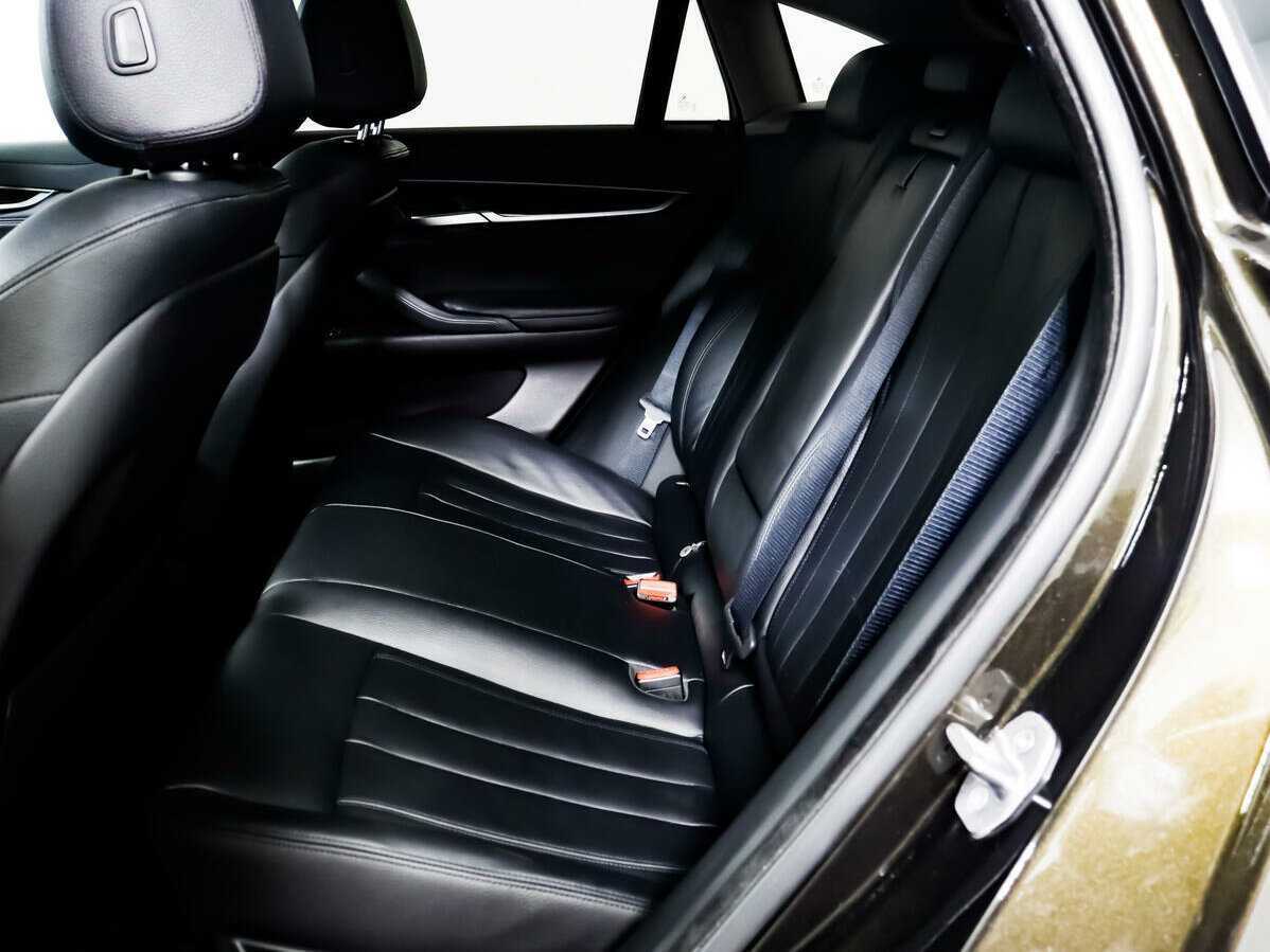 Б/У БМВ Икс6 2016 года. Фото: #11