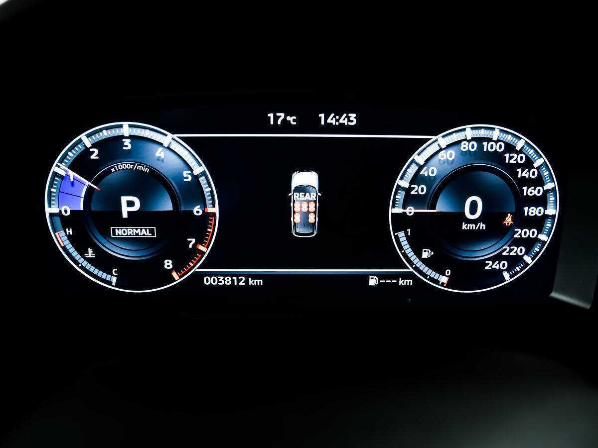 Б/У Митсубиши Оутлэндер 2022 года. Фото: #9