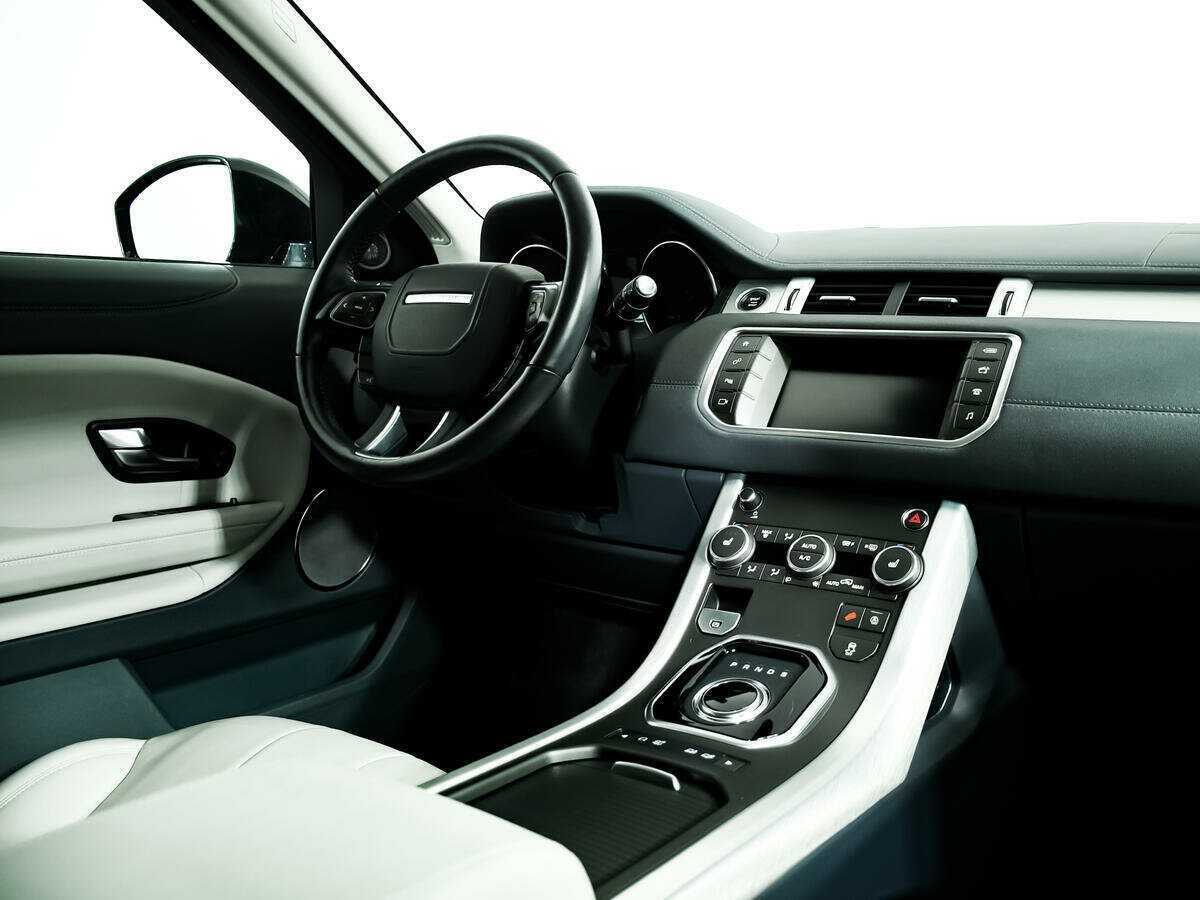 Б/У Лэнд Ровер Рэнж Ровер Эвок 2018 года. Фото: #8