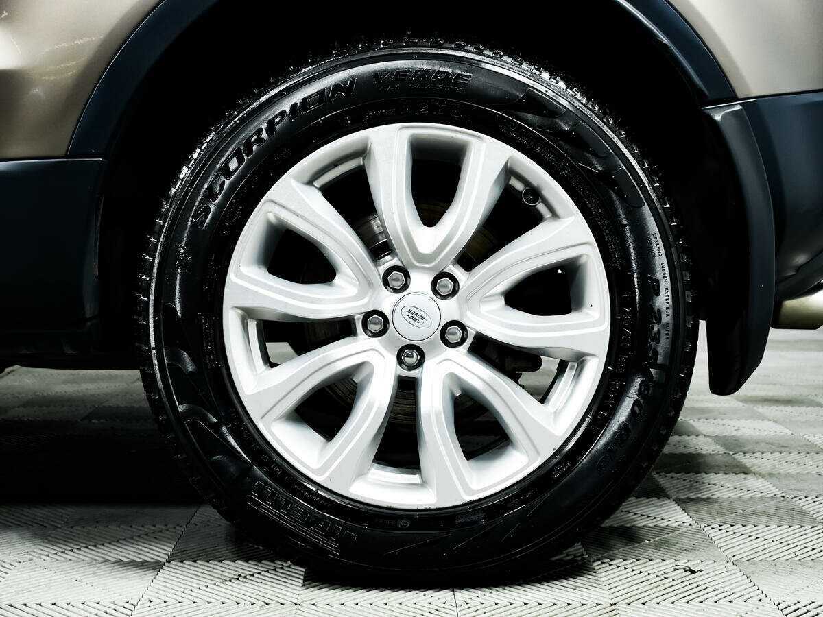 Б/У Лэнд Ровер Рэнж Ровер Эвок 2018 года. Фото: #13