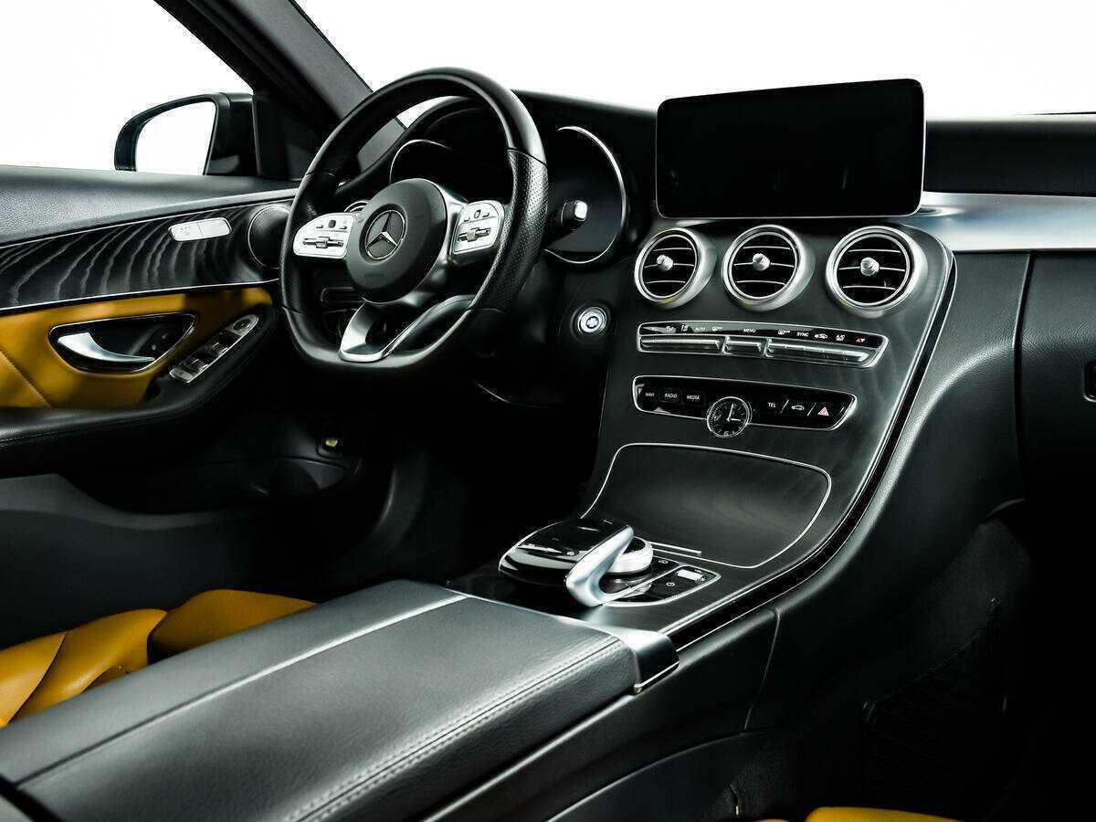 Б/У Мерседес-Бенц Ц-Класс 2019 года. Фото: #8